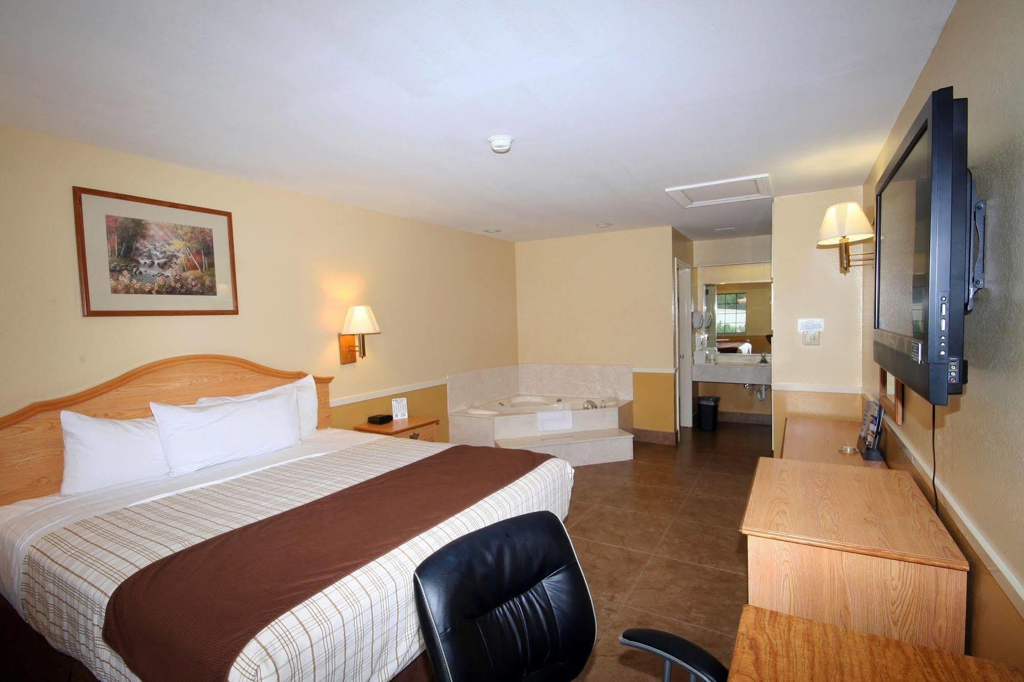 Edinburg Executive Inn Exterior foto
